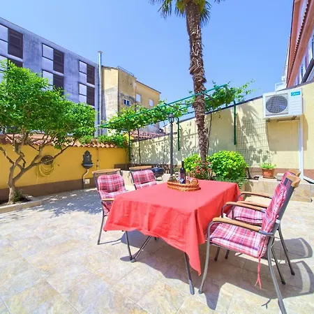 Little Tony- Center 40m Ferienhaus Crikvenica