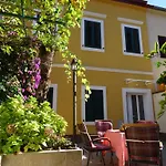Little Tony- Center 40m Crikvenica