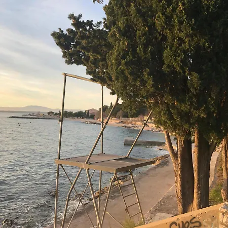 Little Tony- Center 40m Crikvenica