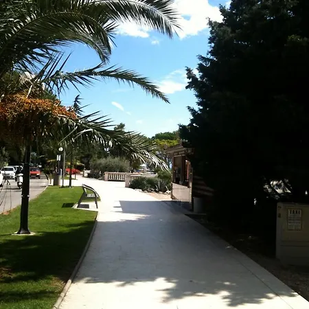 Holiday home Little Tony- Center 40m