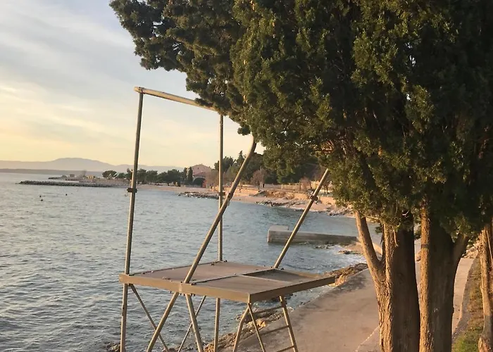 Little Tony- Center 40m Crikvenica