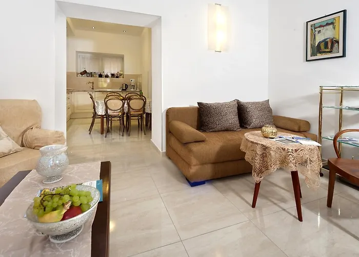 Little Tony- Center 40m Crikvenica
