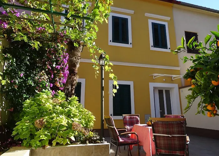 Little Tony- Center 40m Crikvenica