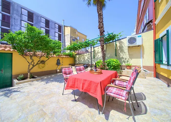 Little Tony- Center 40m Holiday home Crikvenica