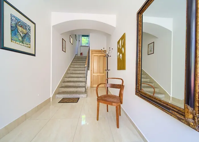 Little Tony- Center 40m Crikvenica